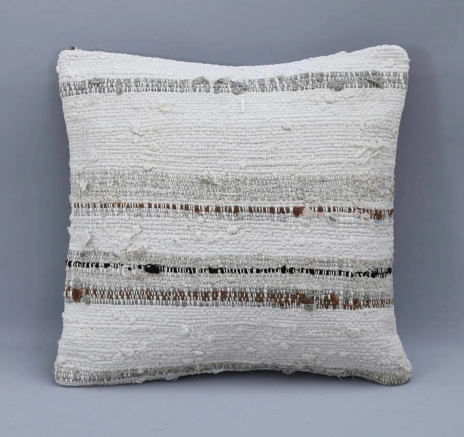 RC 27212 1 BEIGE PILLOWS